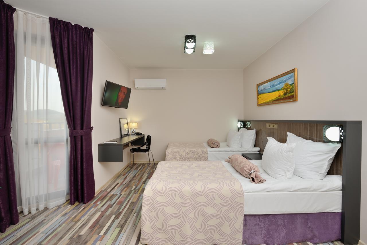 Hotel Hello Hissar Hiszarja Kültér fotó